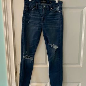 LUCKY BRAND JEANS